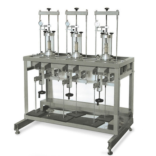 Consolidation bench for triaxial cells