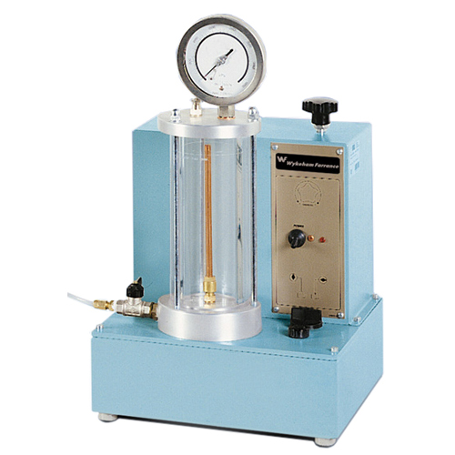 Pressure systems for triaxial testing